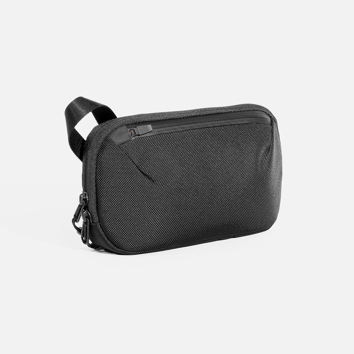 Original black Aer Slim Pouch
