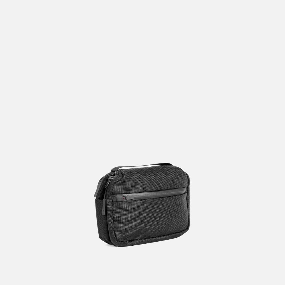 Black Aer Travel Kit 2